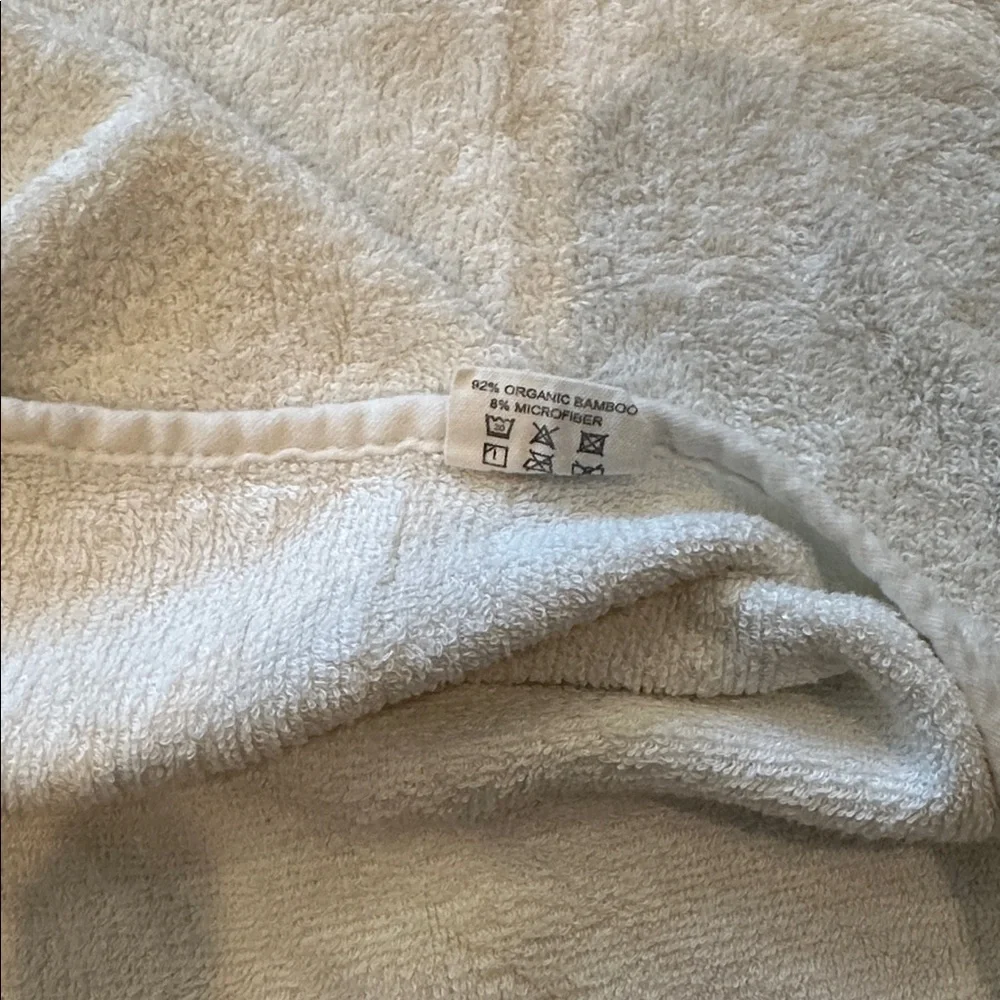 Natemia Ultra Soft Organic Bamboo White Bear Hooded Baby/Toddler Bath Towel‎